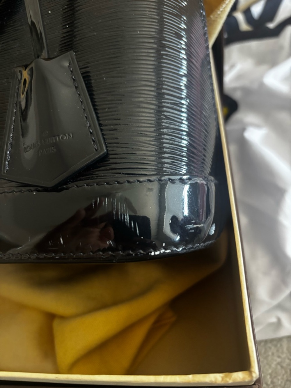 Louis Vuitton black Alma Pm - Picture 8 of 11
